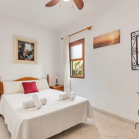 Estrella Villa